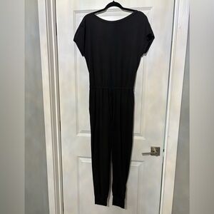 Elegant Black Jumpsuit with Wide-Leg Design